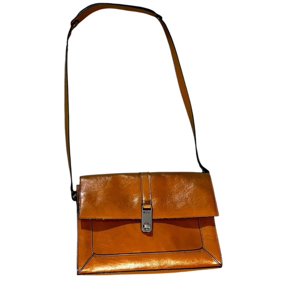 EGO Vintage genuine  Leather Tan Shoulder Bag with Silver Hardware - Picture 3 of 13